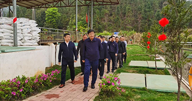 贛州市委常委、常務(wù)副市長高世文一行先后到挺進(jìn)環(huán)保定南馬山逕、龍南黃沙稀土尾水項(xiàng)目調(diào)研